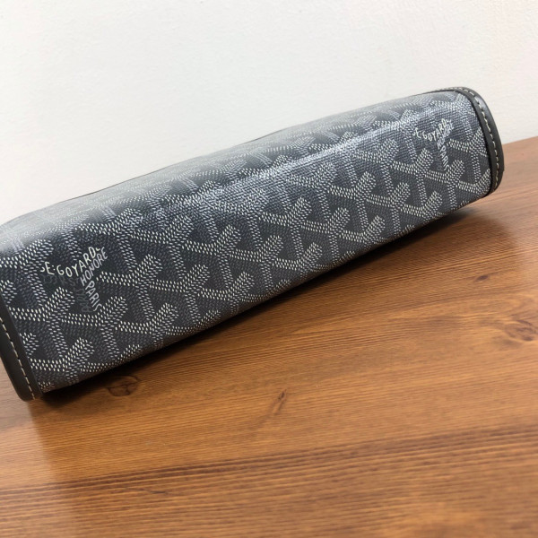 Go*ard toiletry bag
