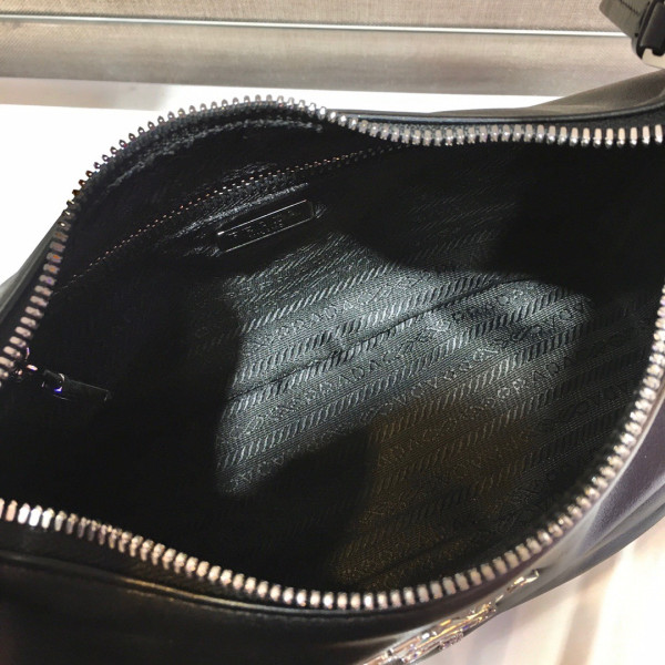 Pra*a hobo bag