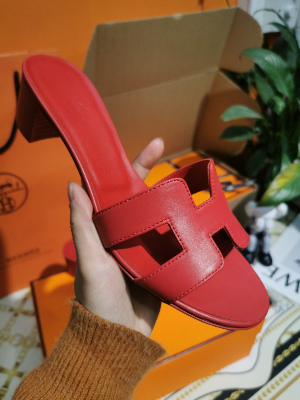 H**mes oasis sandal
