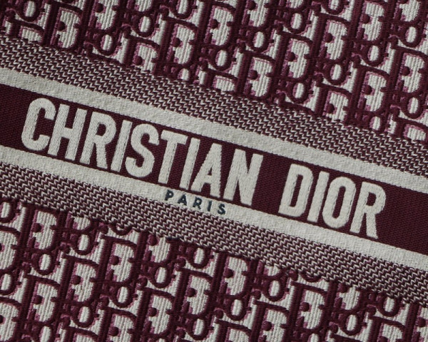 DIRO OBLIQUE BOOK TOTE