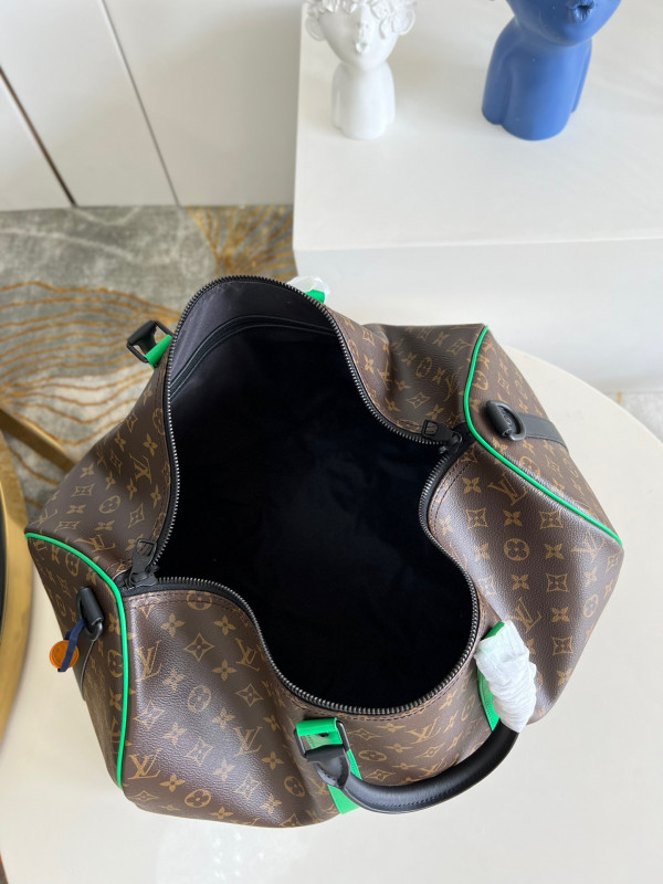 l0*is V*t0n keepall bandouliÈre 50