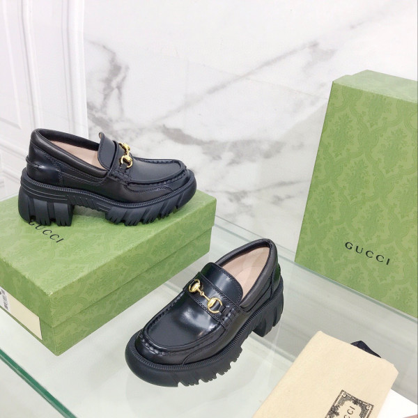 G*u*i loafer with horsebit