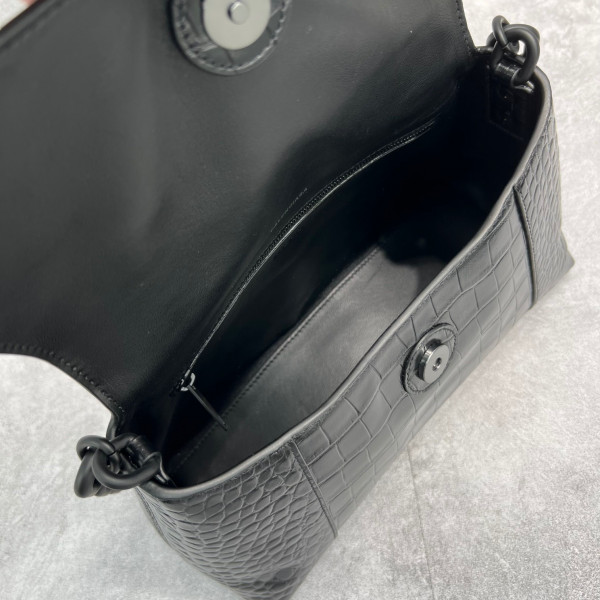 Ba*len*cia*ga downtown small shoulder bag with chain
