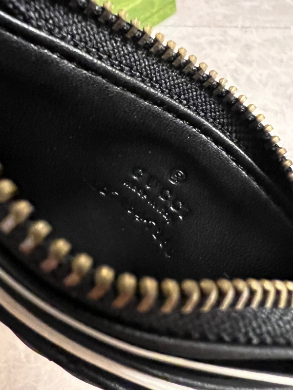 G*u*i gg marmont keychain wallet