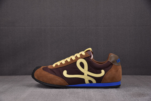 L0ew* ballet runner