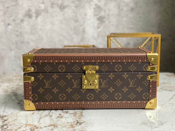 l0*is V*t0n coffret accessoires