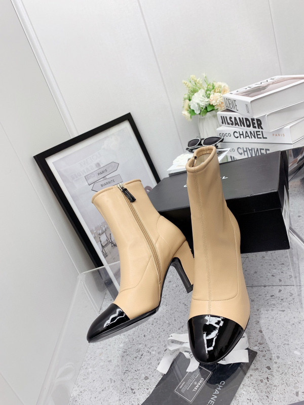 CL ANKLE BOOTS