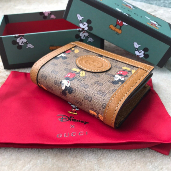 disney x G*u*i gg card holder