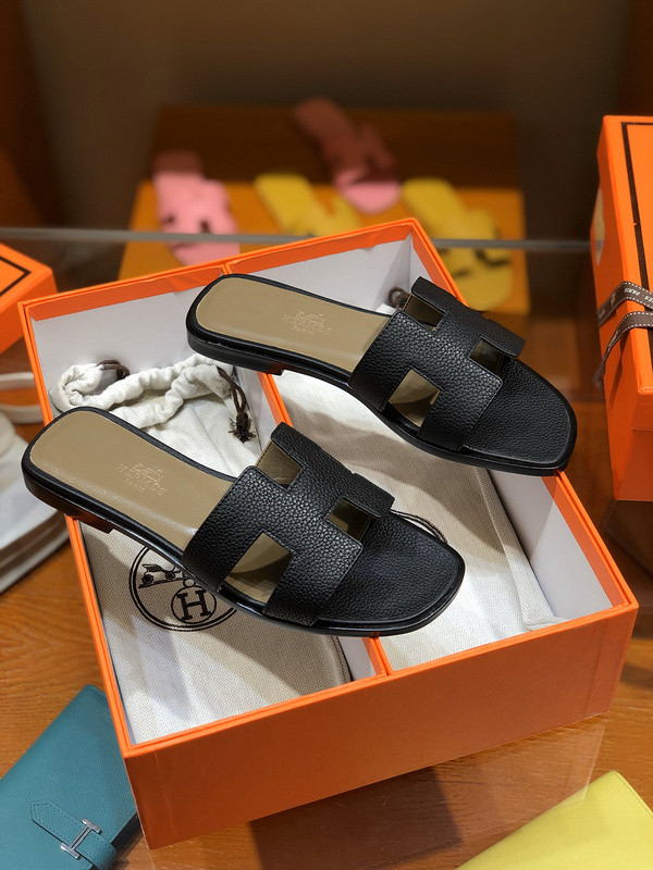 H**mes sandal