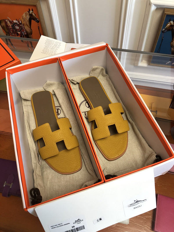H**mes sandal
