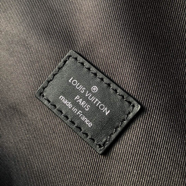l0*is V*t0n discovery backpack pm