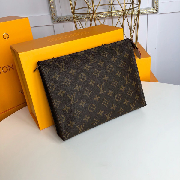 l0*is V*t0n toiletry pouch 26
