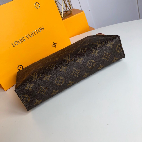 l0*is V*t0n toiletry pouch 26