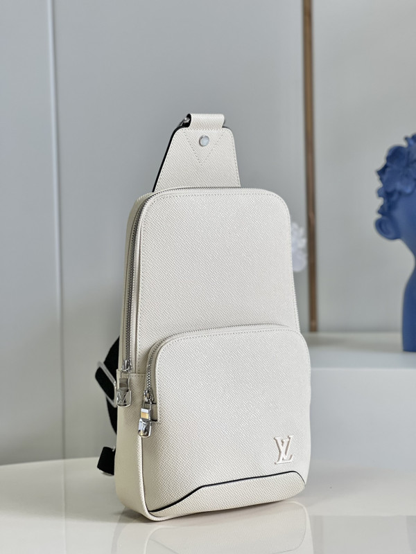 l0*is V*t0n avenue sling bag