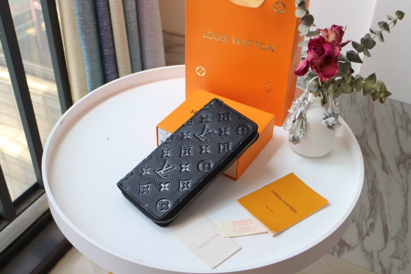 l0*is V*t0n zippy wallet