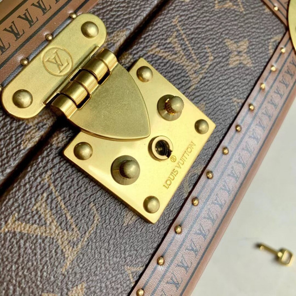 l0*is V*t0n jewelry box