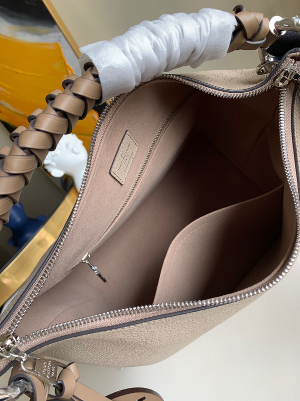 l0*is V*t0n beaubourg hobo mm
