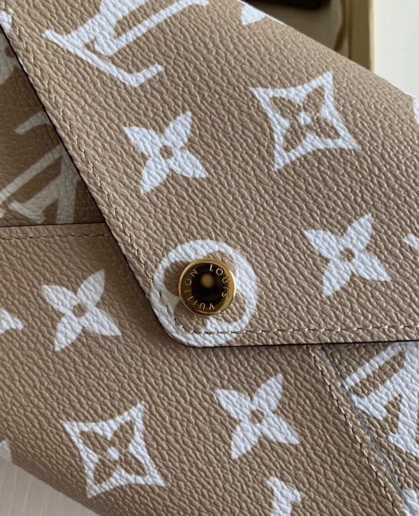 l0*is V*t0n pochette kirigami