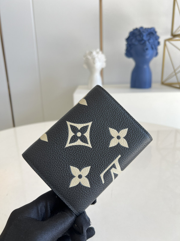 l0*is V*t0n victorine wallet