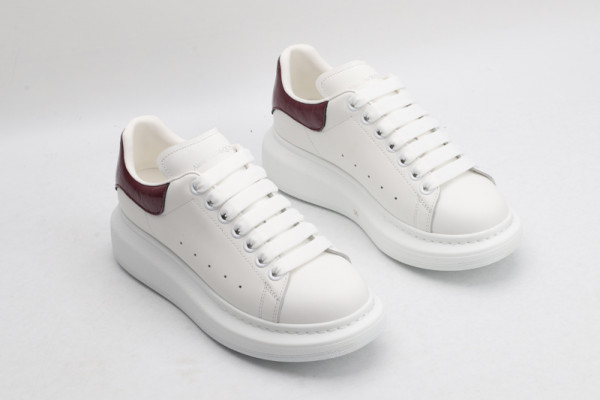 ale*d*r M*Q*en oversized sneaker