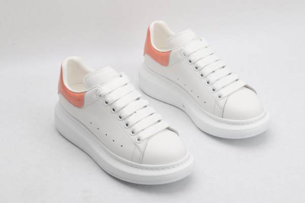 ale*d*r M*Q*en oversized sneaker