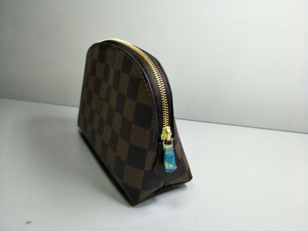 l0*is V*t0n cosmetic pouch pm-19*12*6cm