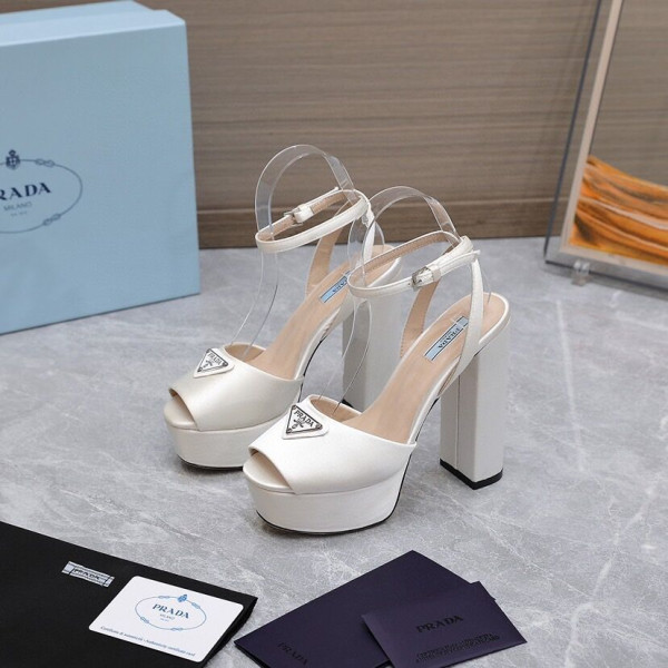 Pra*a patent leather platform sandals
