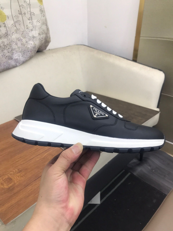 Pra*a sneakers
