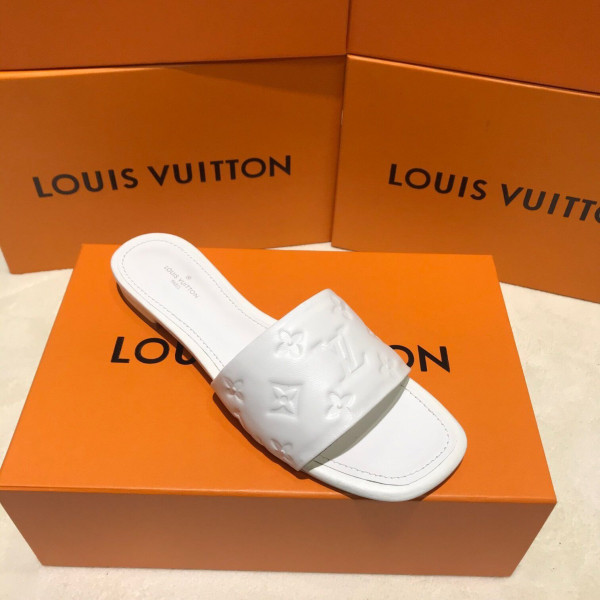 l0*is V*t0n slippers