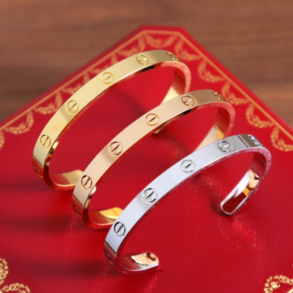 Ca*t*er bracelet