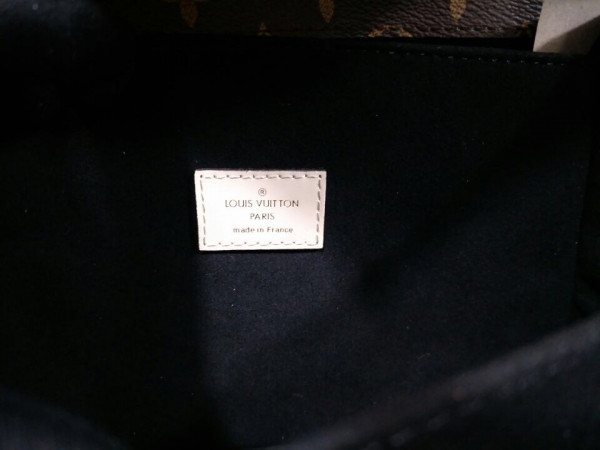 l0*is V*t0n pochette metis