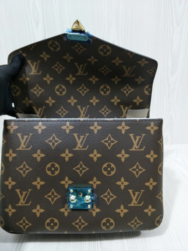 l0*is V*t0n pochette metis