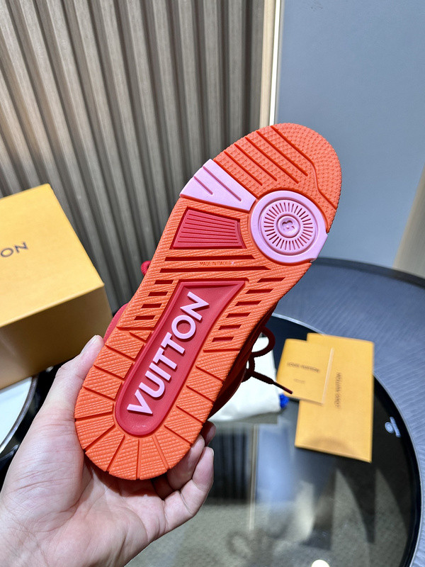l0*is V*t0n trainer sneaker