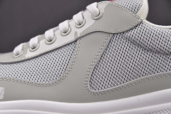 Pra*a sneaker