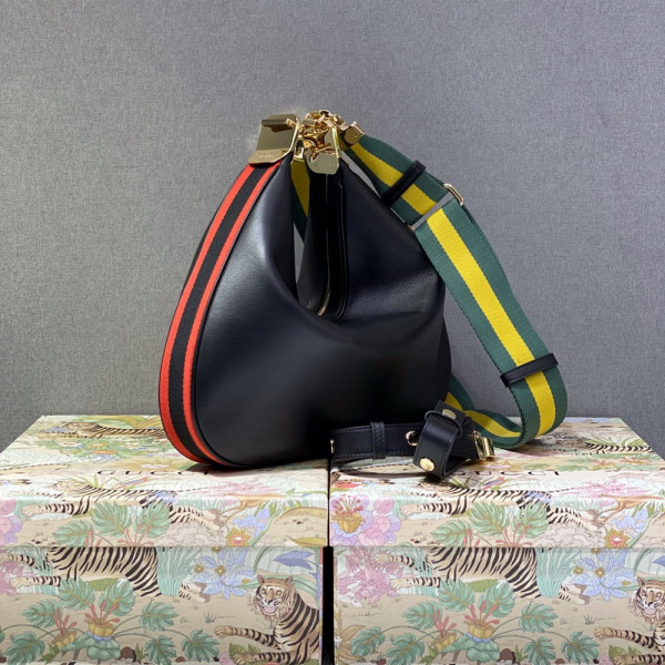 G*u*i attache large shoulder bag
