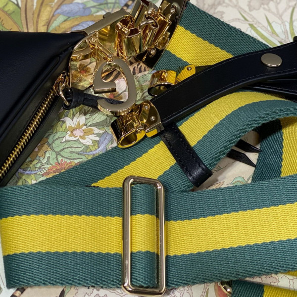 G*u*i attache large shoulder bag