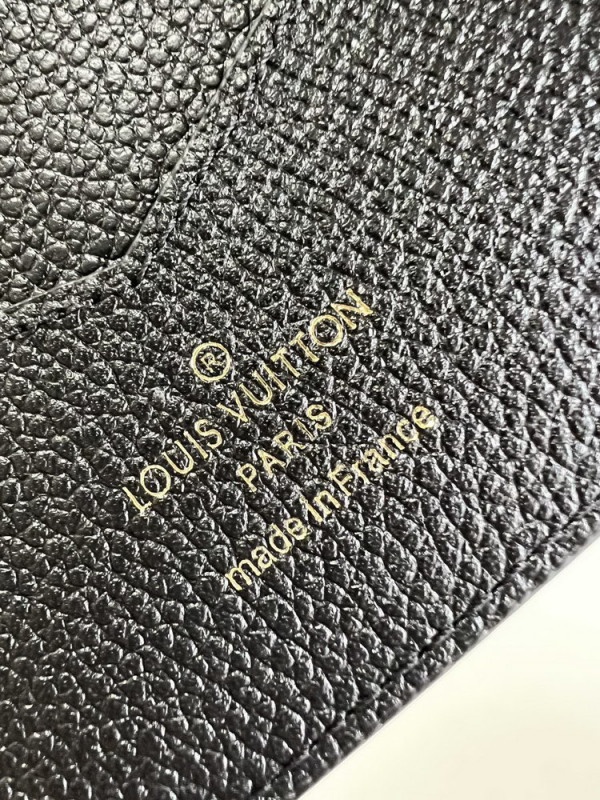 l0*is V*t0n passport cover-10*14*2.5cm