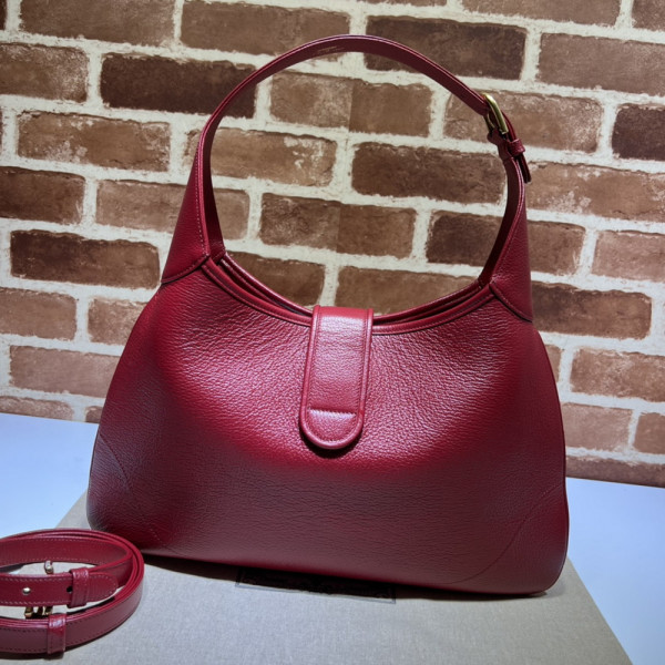 G*u*i aphrodite medium shoulder bag