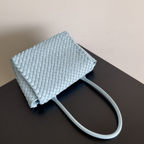 bo*te*ga Ve*ne*ta patti top handle bag