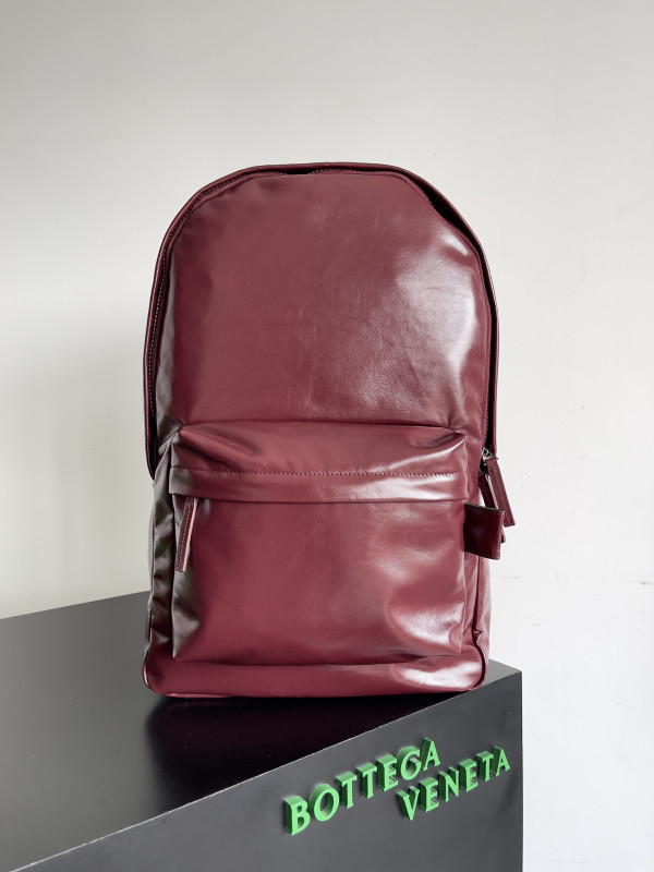 bo*te*ga Ve*ne*ta  backpack