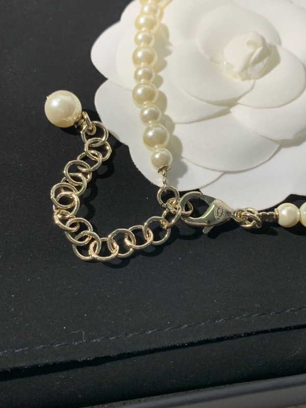 CL NECKLACE