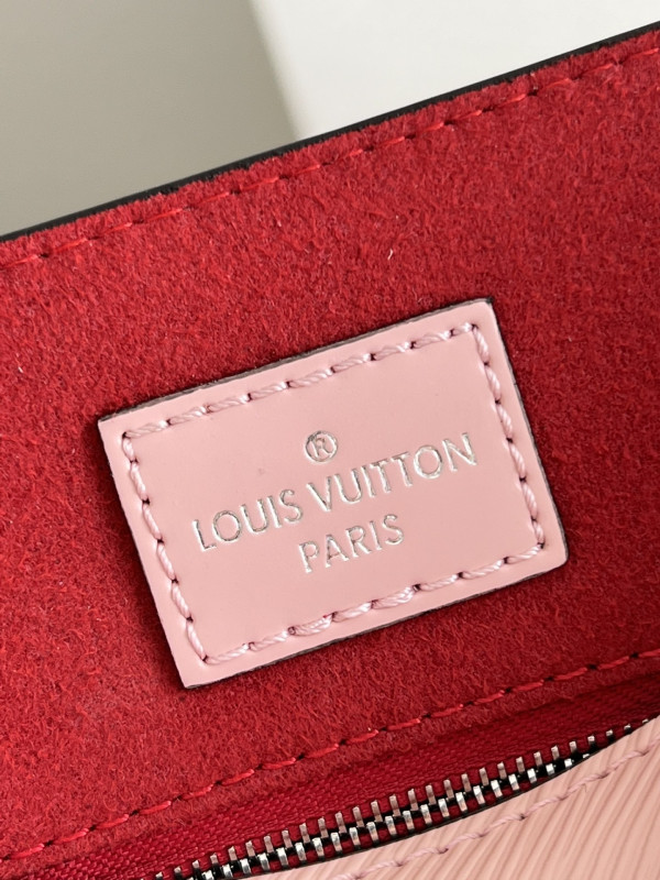 l0*is V*t0n petit sac plat