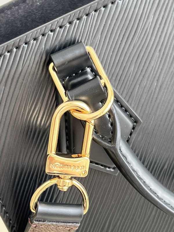 l0*is V*t0n petit sac plat