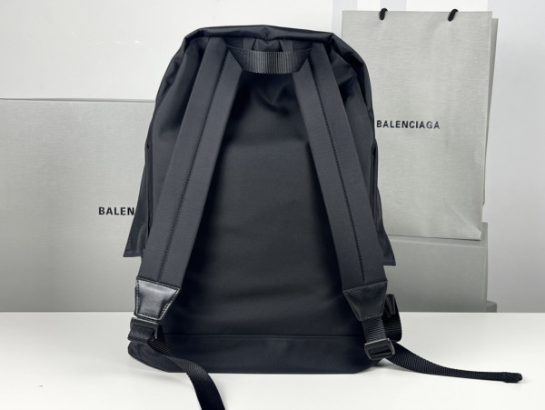 Ba*len*cia*ga backpack