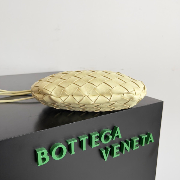 bo*te*ga Ve*ne*ta  mini sardine top handle bag