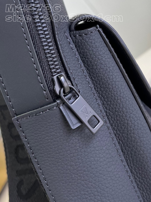 l0*is V*t0n pilot slingbag
