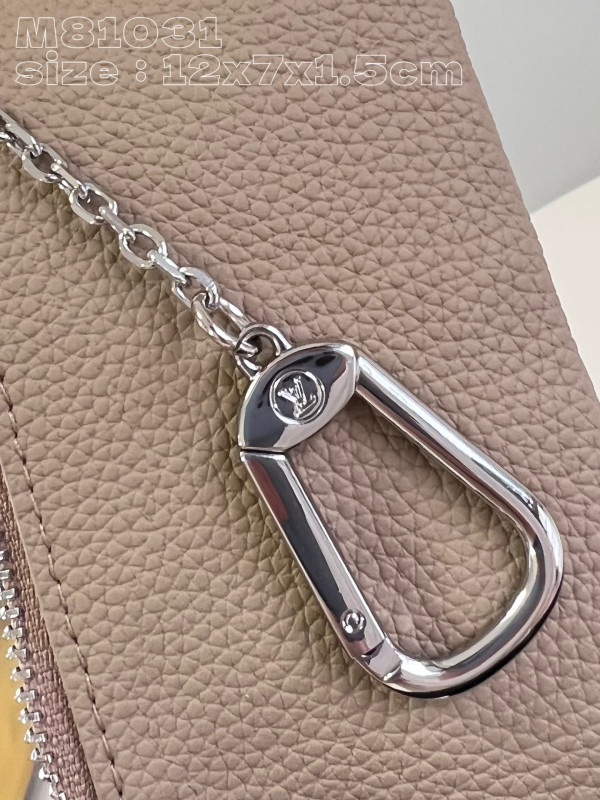 l0*is V*t0n key pouch