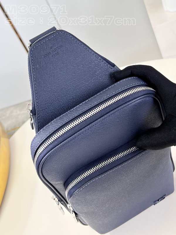 l0*is V*t0n avenue slingbag nm