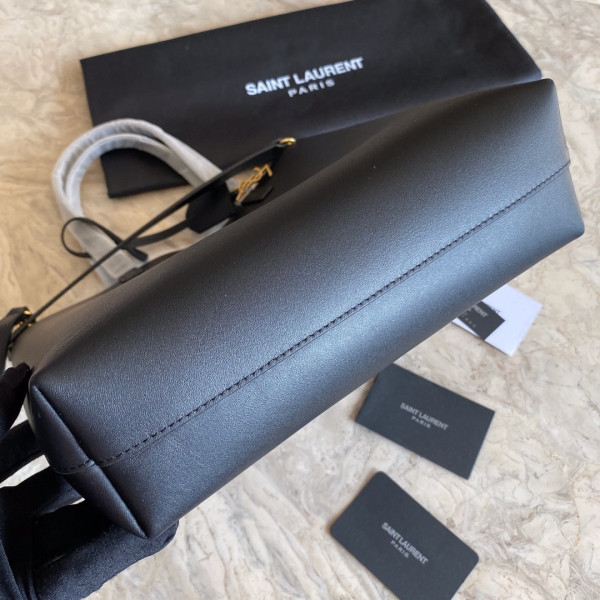 y*l shopping Sa**t Lau*nt leather