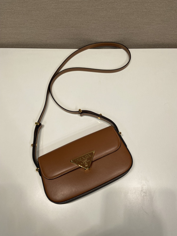 Pra*a patent bag-20*10*4cm